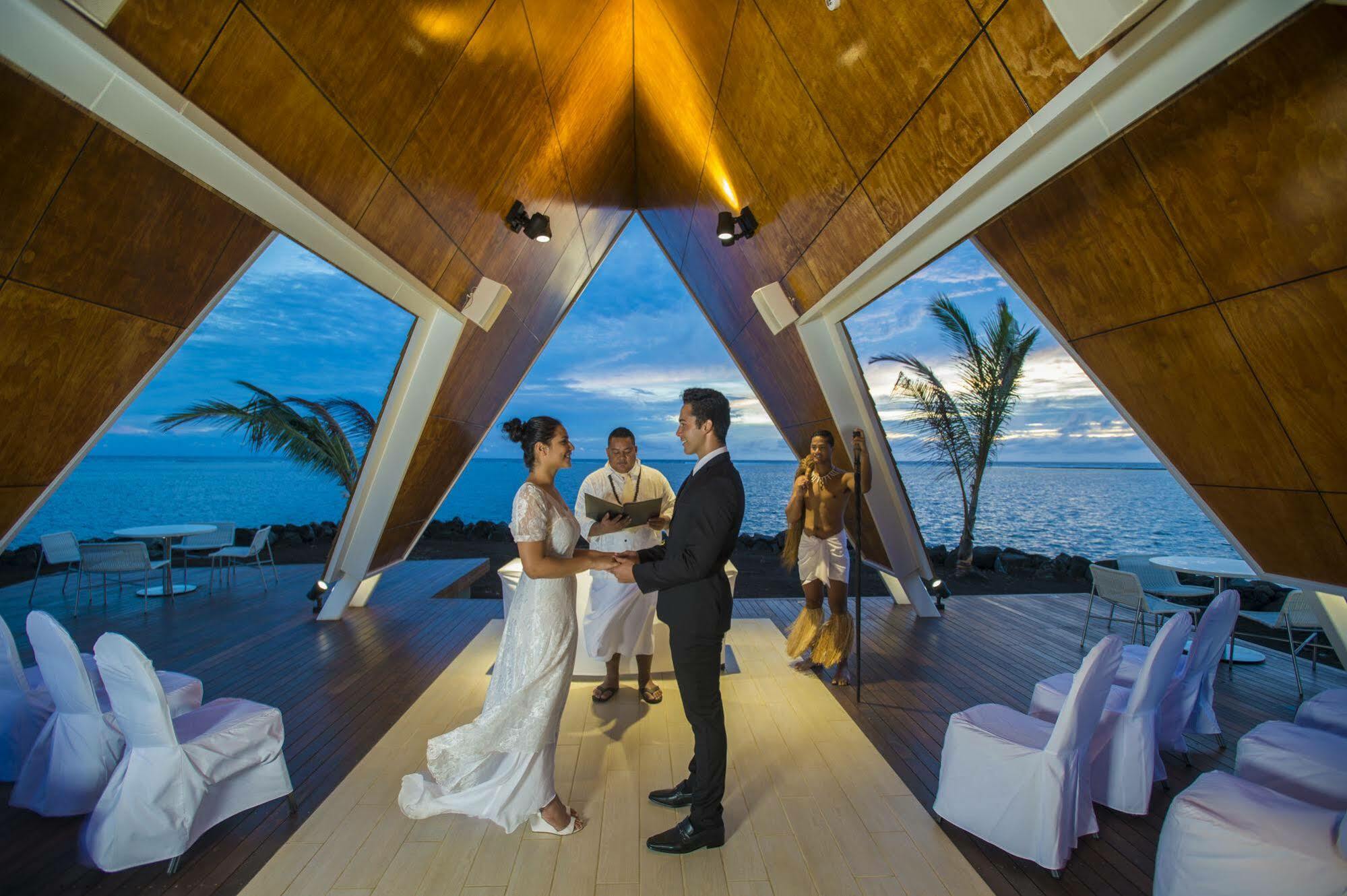 เทาเมียซีนา ไอส์แลนด์ รีสอร์ต Hotel อาเพีย ภายนอก รูปภาพ